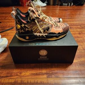 Anta Men's Athletic Shoes - Multicolor